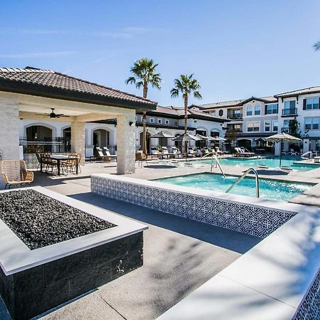 Beautiful Townhome With Garage In Las Vegas Exterior photo